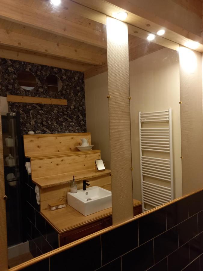 Presilly  Appartement De Charme Dans Une Maison Isolee מראה חיצוני תמונה